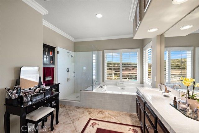 20 Edgewood, Laguna Hills, CA 92679