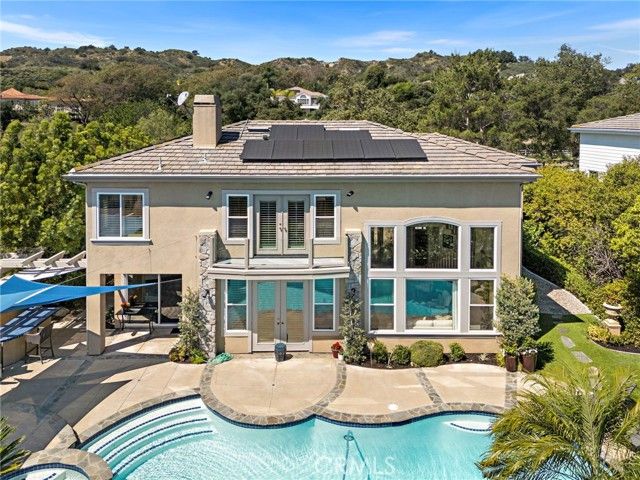 20 Edgewood, Laguna Hills, CA 92679