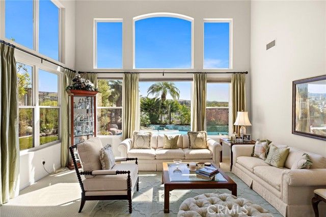 20 Edgewood, Laguna Hills, CA 92679