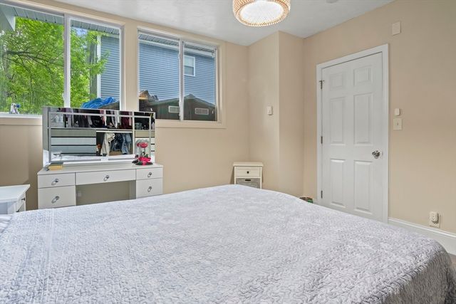 16 Court Street, Lowell, MA 01852