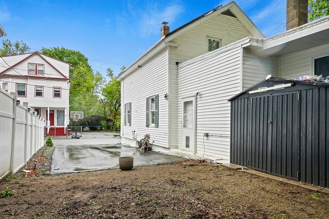 16 Court Street, Lowell, MA 01852