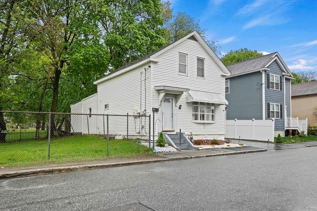 16 Court Street, Lowell, MA 01852