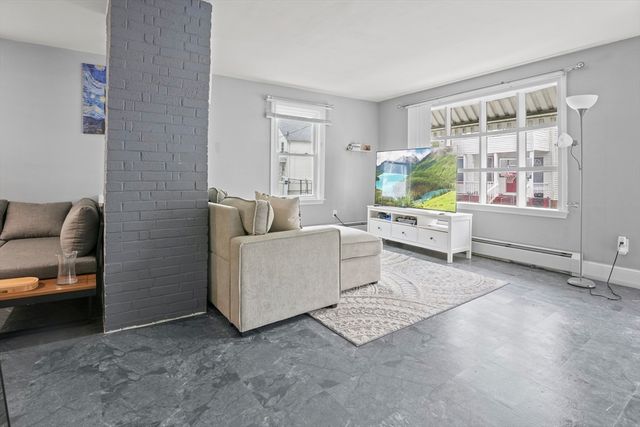 16 Court Street, Lowell, MA 01852