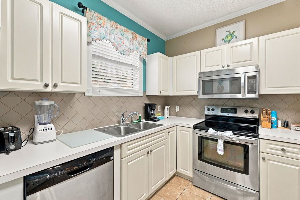 4655 Wild Iris Dr Apt 203, Myrtle Beach, SC 29577 — photo 4