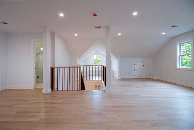 276-278 Nevada 278, Newton, MA 02460