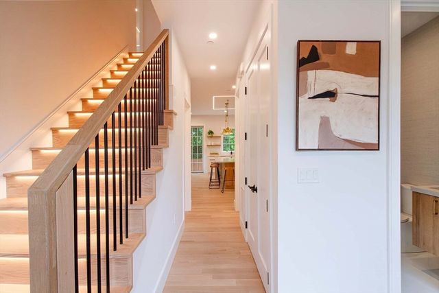 276-278 Nevada 278, Newton, MA 02460