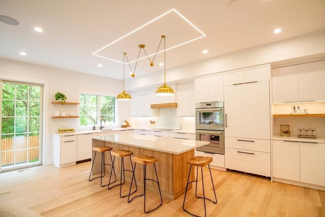 276-278 Nevada 278, Newton, MA 02460