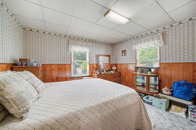 2 S Fairview Avenue, Niles, MI 49120