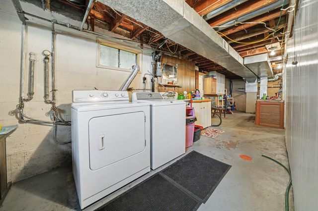 2 S Fairview Avenue, Niles, MI 49120