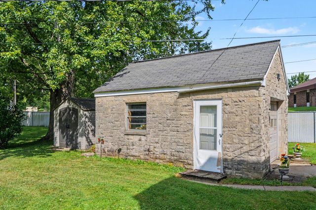 2 S Fairview Avenue, Niles, MI 49120