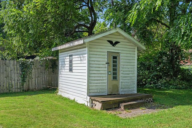 2 S Fairview Avenue, Niles, MI 49120