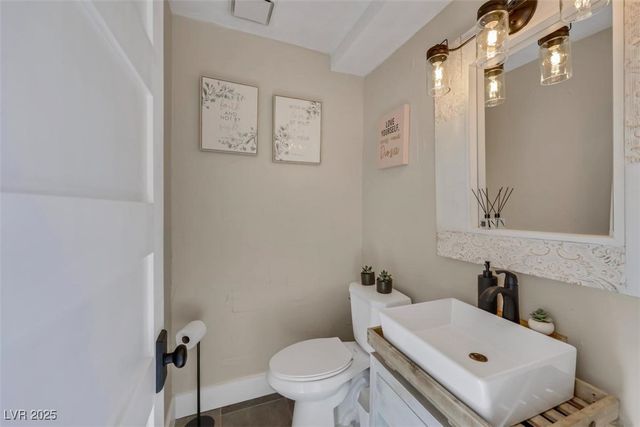 7470 Eldora AV, Las Vegas, NV 89117