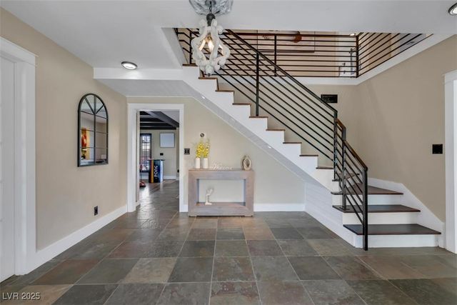 7470 Eldora AV, Las Vegas, NV 89117