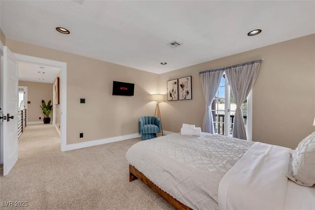 7470 Eldora AV, Las Vegas, NV 89117