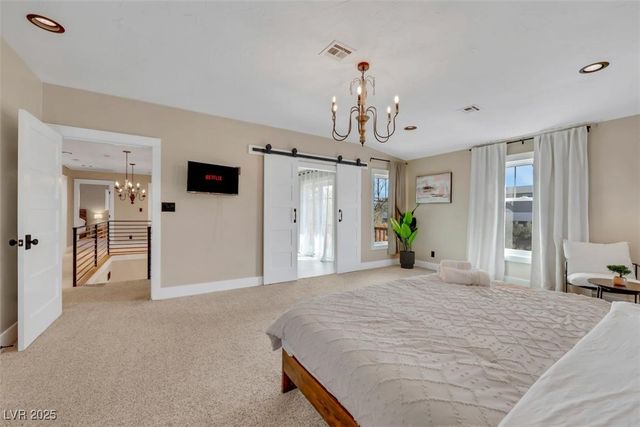 7470 Eldora AV, Las Vegas, NV 89117