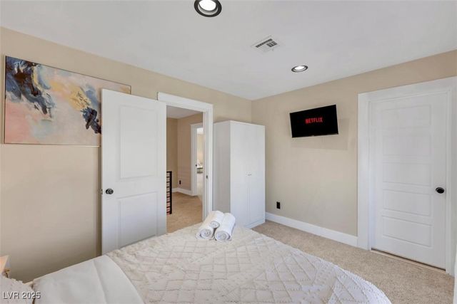 7470 Eldora AV, Las Vegas, NV 89117