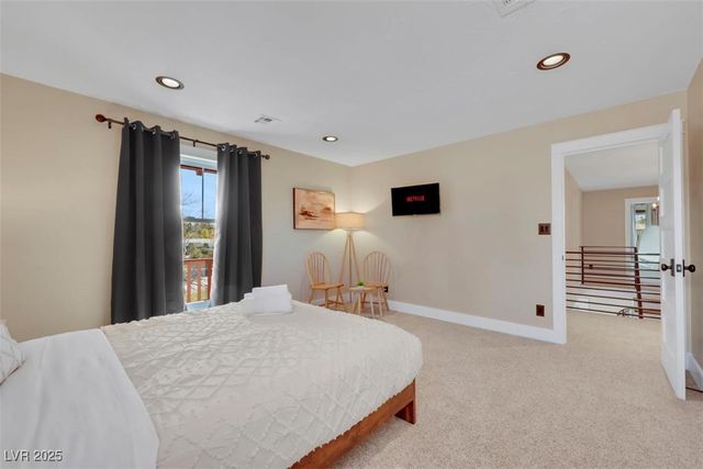 7470 Eldora AV, Las Vegas, NV 89117