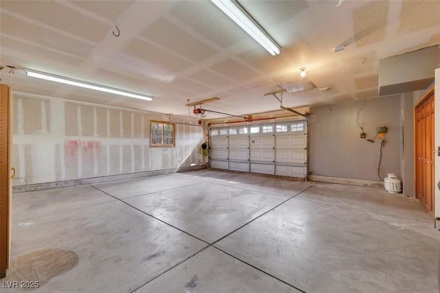 7470 Eldora AV, Las Vegas, NV 89117