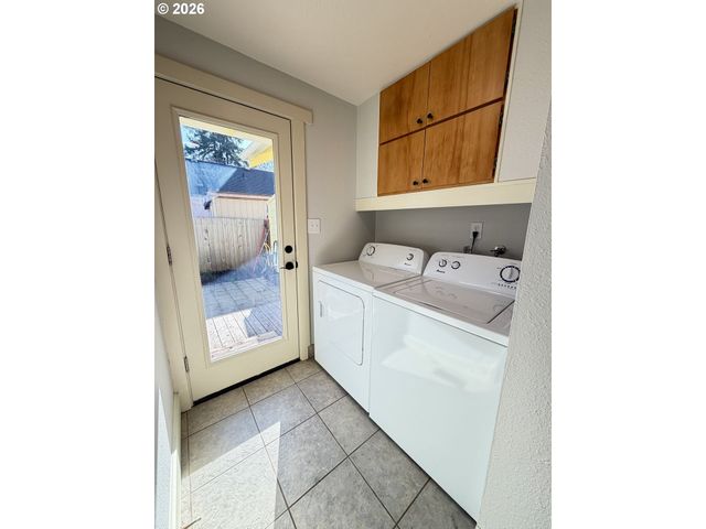 1275 JEFFERSON St, Eugene, OR 97402