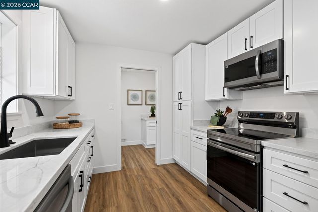 37 Alden Ct, Walnut Creek, CA 94598
