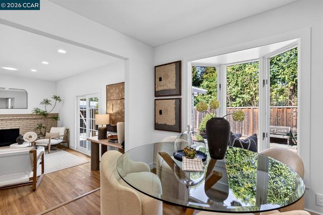 37 Alden Ct, Walnut Creek, CA 94598