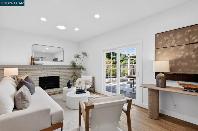37 Alden Ct, Walnut Creek, CA 94598