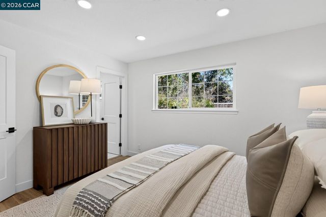 37 Alden Ct, Walnut Creek, CA 94598