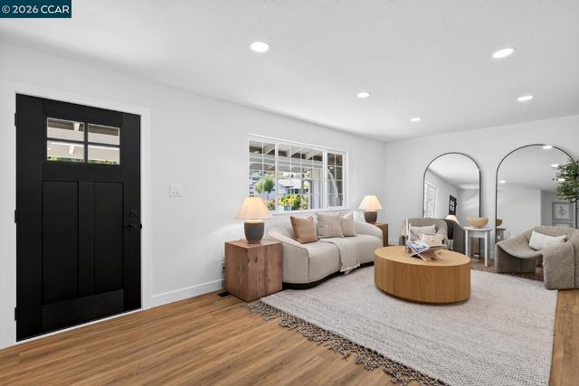 37 Alden Ct, Walnut Creek, CA 94598
