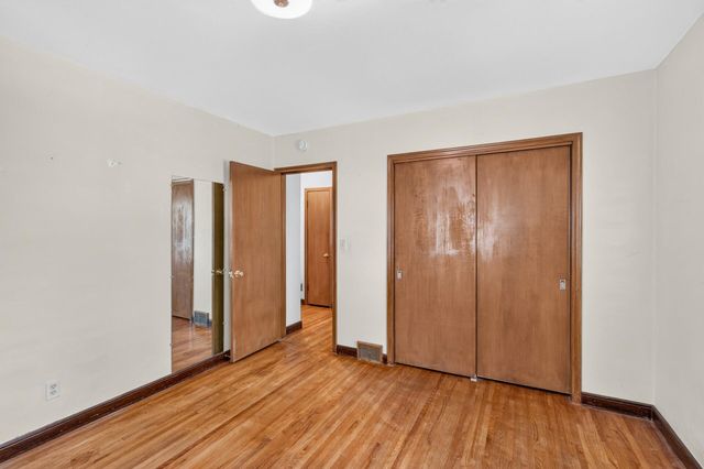 1571 Arlington Avenue E, Saint Paul, MN 55106