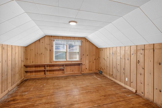 1571 Arlington Avenue E, Saint Paul, MN 55106