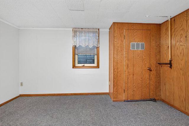 1571 Arlington Avenue E, Saint Paul, MN 55106