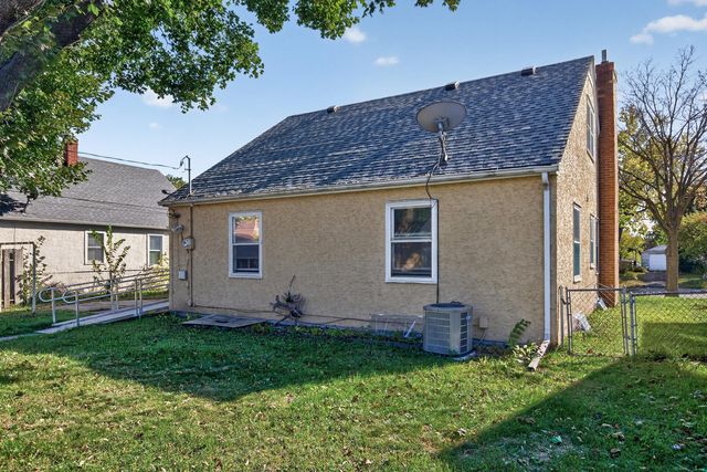 1571 Arlington Avenue E, Saint Paul, MN 55106
