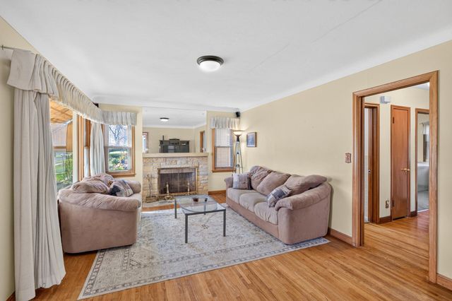 1571 Arlington Avenue E, Saint Paul, MN 55106