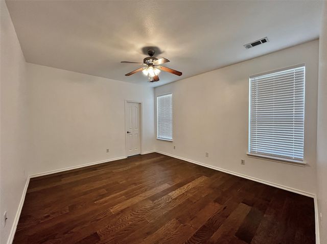 8000 Ranchvale Lane, Arlington, TX 76002