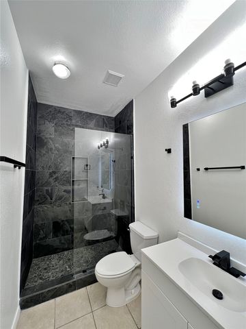8000 Ranchvale Lane, Arlington, TX 76002