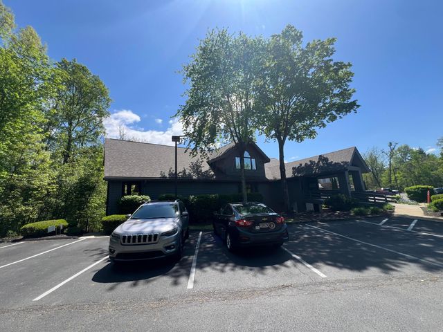 830 E Johnstown Road, Columbus, OH 43230