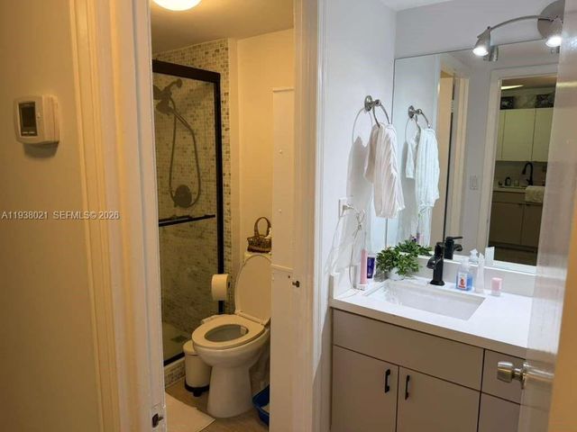 2301 Collins Ave 423, Miami Beach, FL 33139