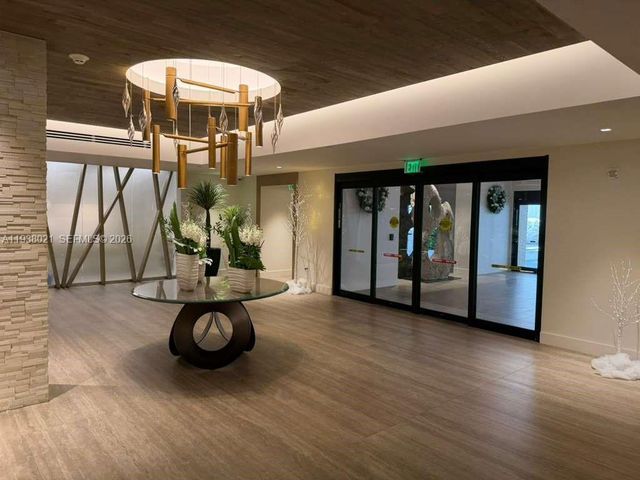 2301 Collins Ave 423, Miami Beach, FL 33139