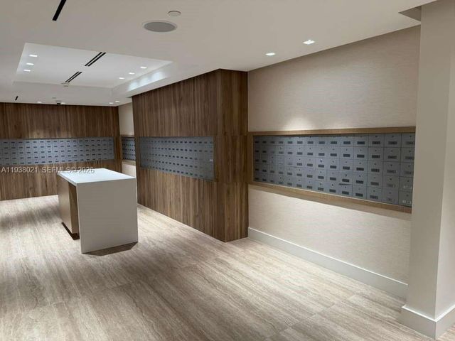 2301 Collins Ave 423, Miami Beach, FL 33139