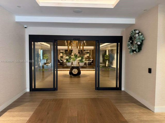 2301 Collins Ave 423, Miami Beach, FL 33139