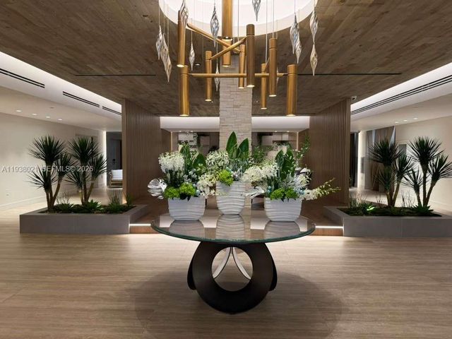 2301 Collins Ave 423, Miami Beach, FL 33139