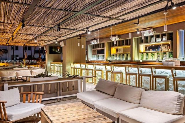 2301 Collins Ave 423, Miami Beach, FL 33139