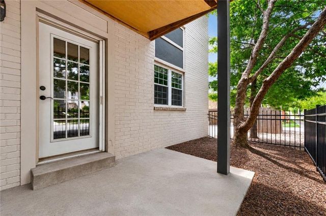 4500 Jefferson Street 102, Kansas City, MO 64111