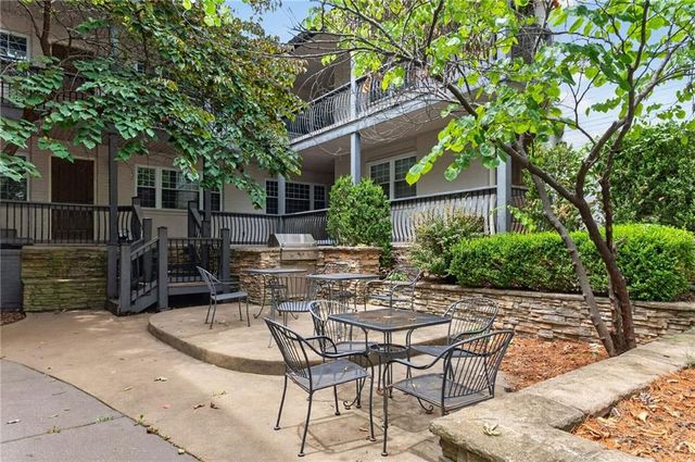 4500 Jefferson Street 102, Kansas City, MO 64111