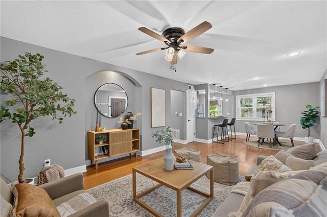 4500 Jefferson Street 102, Kansas City, MO 64111