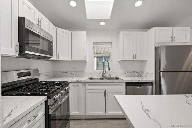 13594 Highway 8 Business 48, Lakeside, CA 92040