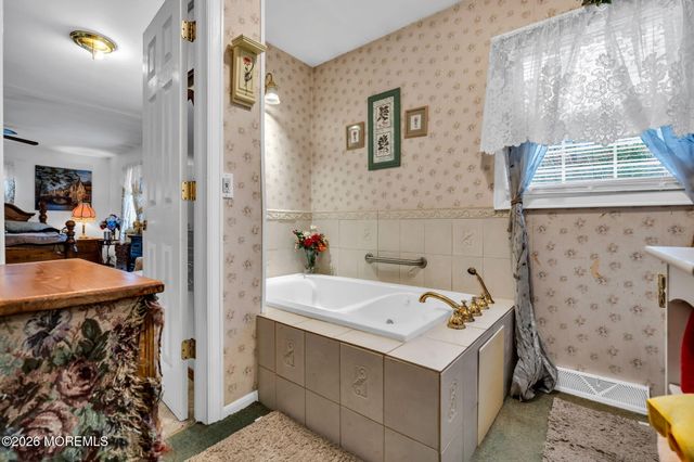 807 Monmouth Road, Cream Ridge, NJ 08514