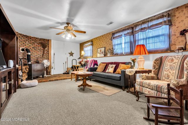 807 Monmouth Road, Cream Ridge, NJ 08514