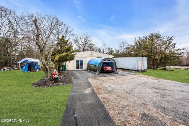 807 Monmouth Road, Cream Ridge, NJ 08514