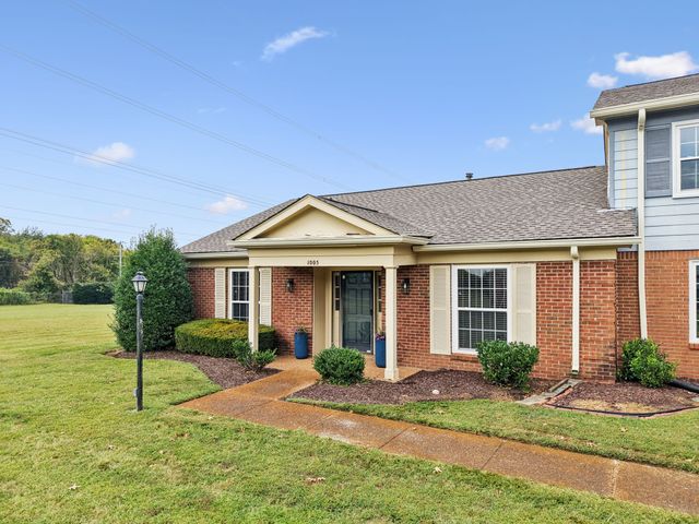1005 Todd Preis Dr, Nashville, TN 37221